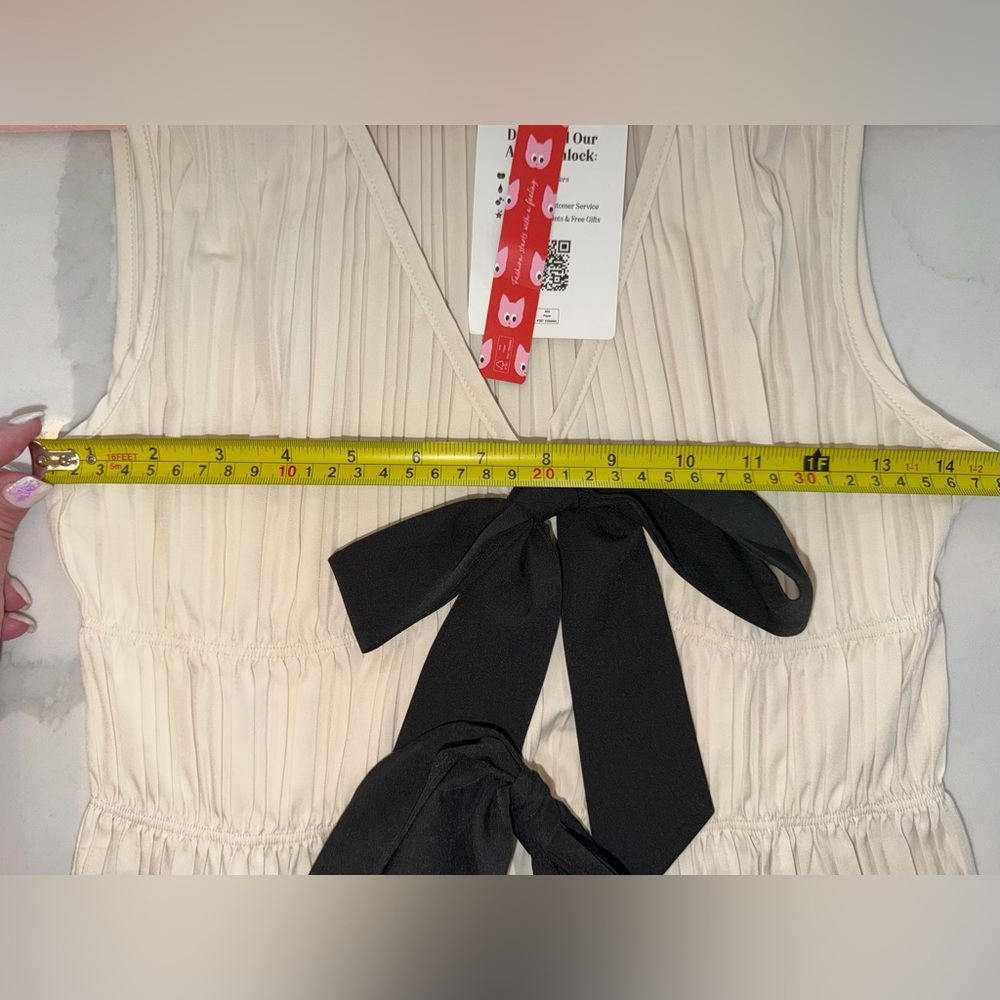 Cider NWT Cream Pleated Tie Front Bow Blouse Sleeveless Peplum Top M - Picture 3 of 8